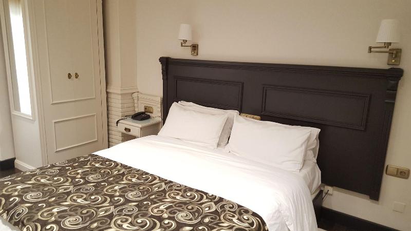 Verahotel image