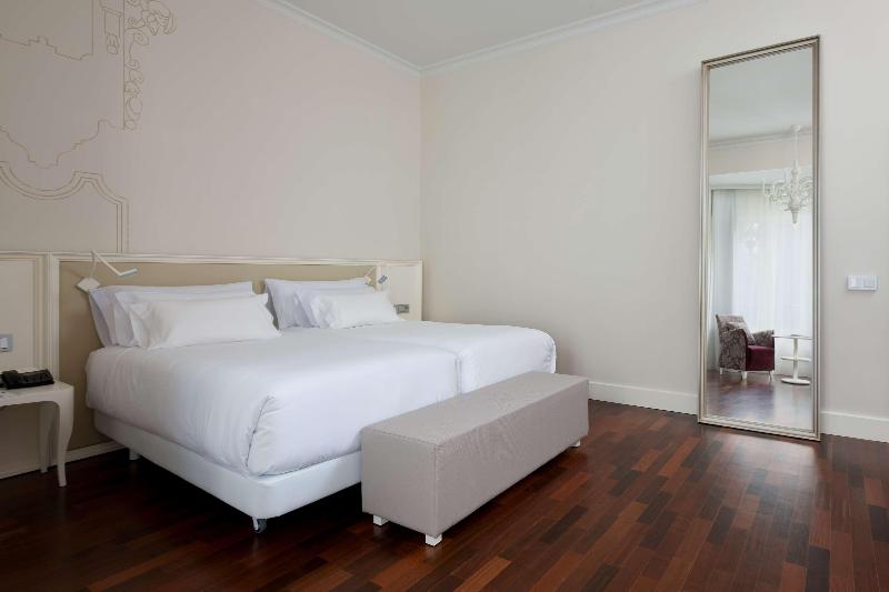 NH Collection Madrid Abascal  image