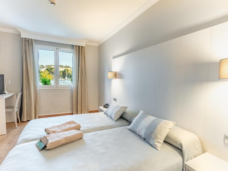 Minura Cala Galdana & Apartamentos d´Aljandar image