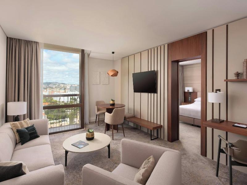 Marriott Hotel Lisbon image