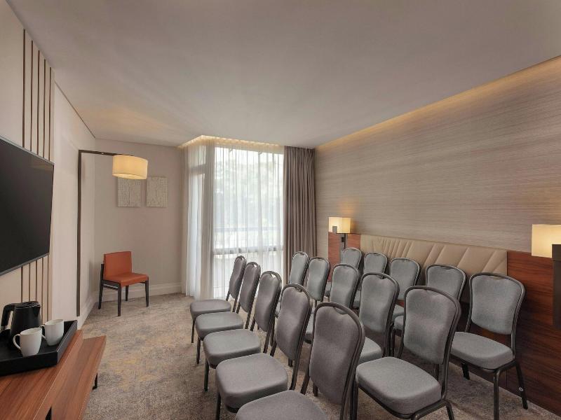 Marriott Hotel Lisbon image
