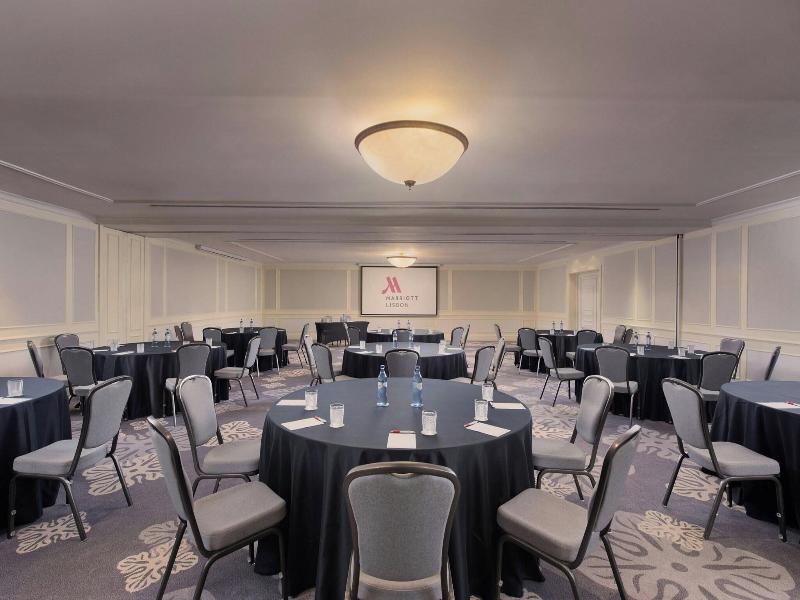 Marriott Hotel Lisbon image