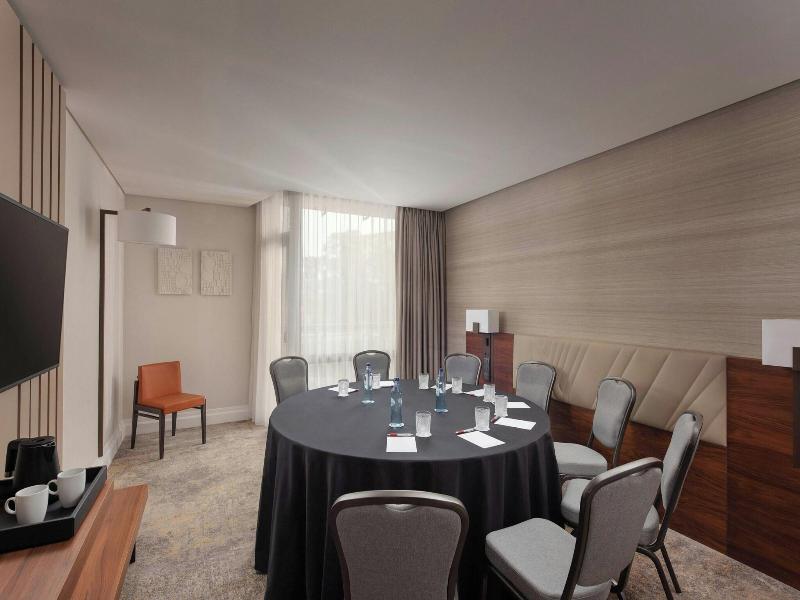 Marriott Hotel Lisbon image