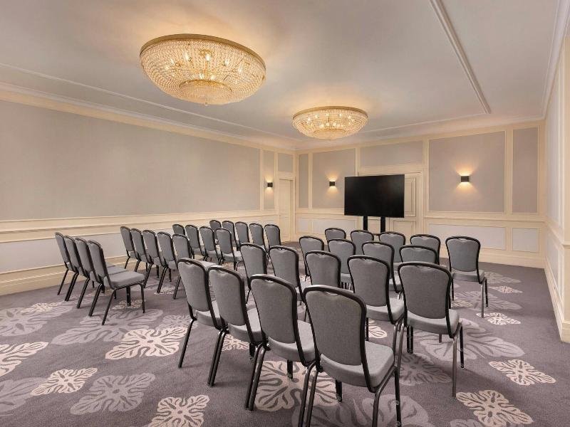 Marriott Hotel Lisbon image