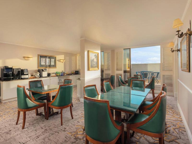 Marriott Hotel Lisbon image