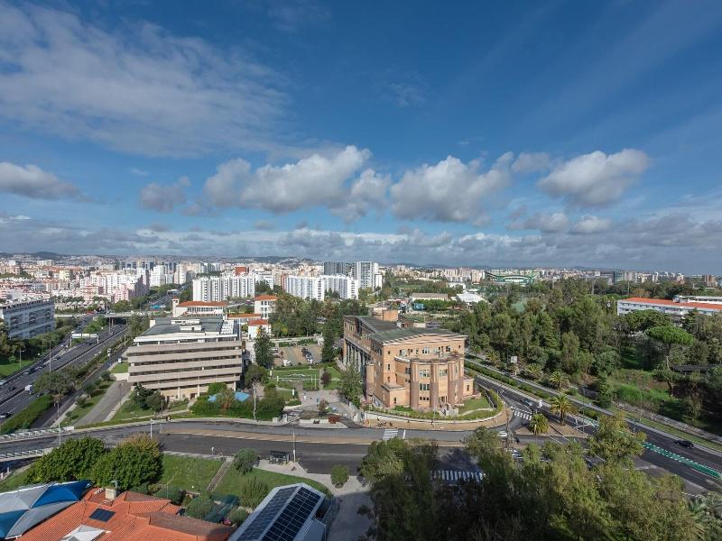 Marriott Hotel Lisbon image