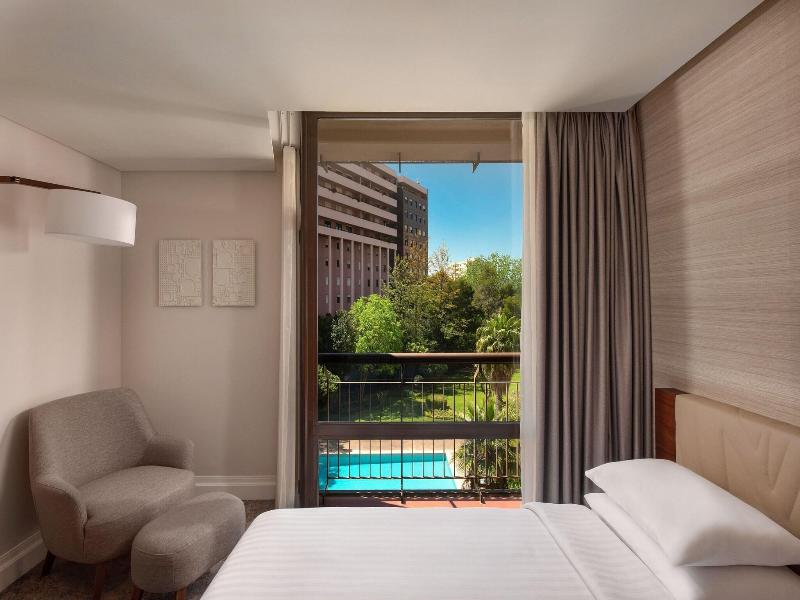 Marriott Hotel Lisbon image