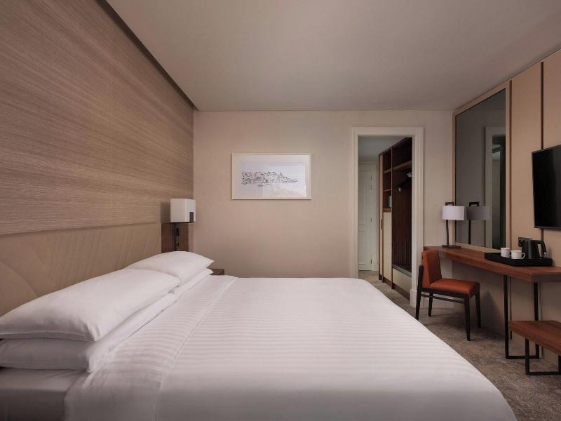 Marriott Hotel Lisbon image