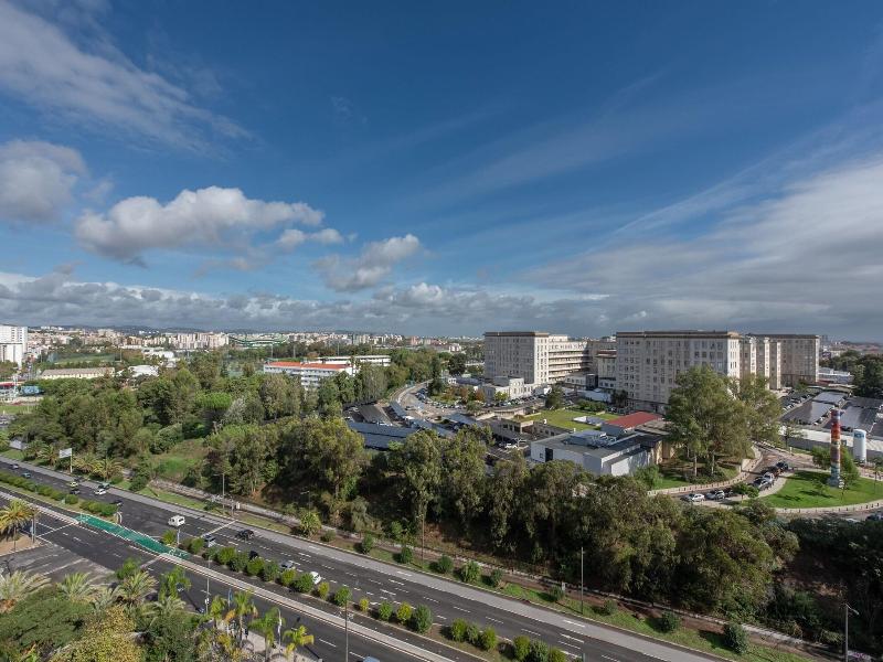Marriott Hotel Lisbon image