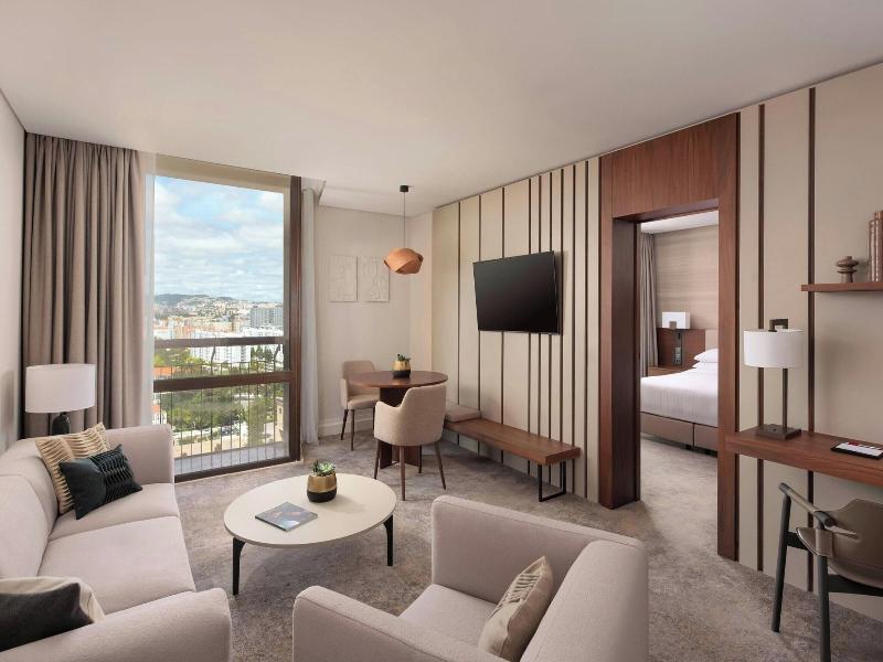 Marriott Hotel Lisbon image