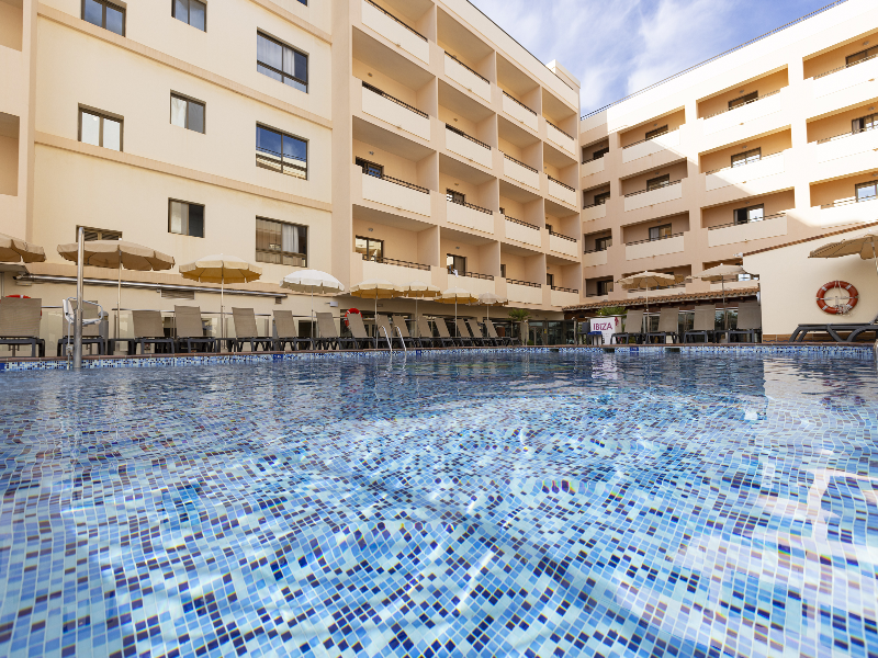 Invisa Hotel La Cala — general view
