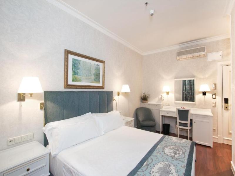 Hotel Atlantico image