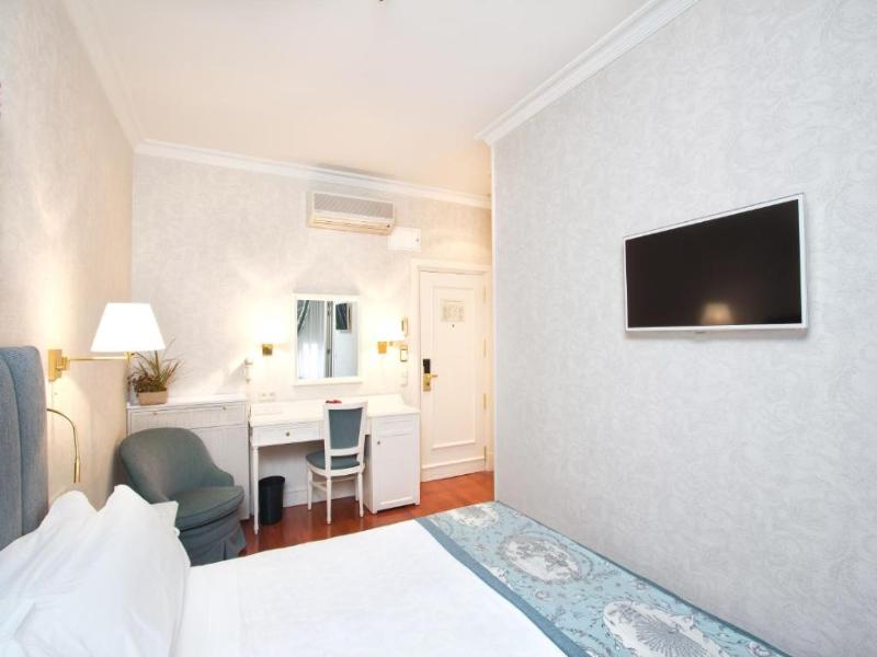 Hotel Atlantico image