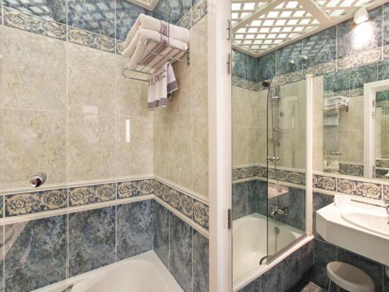 Hotel Atlantico image