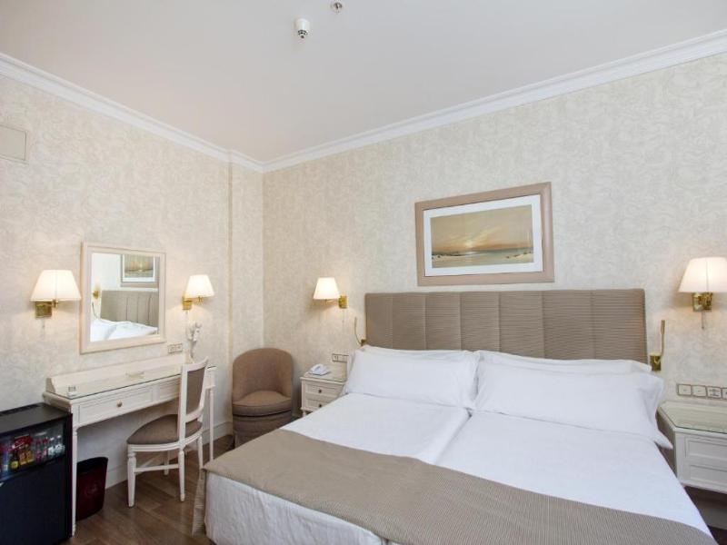 Hotel Atlantico image