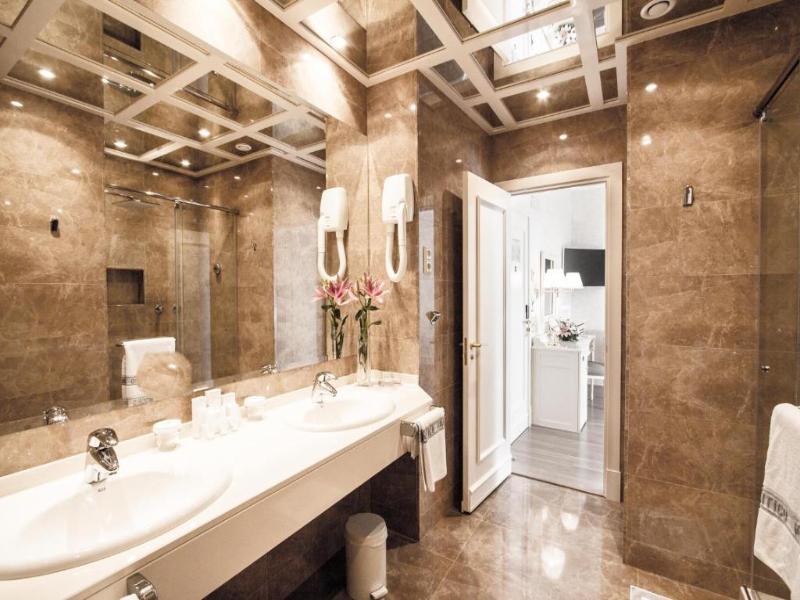 Hotel Atlantico image