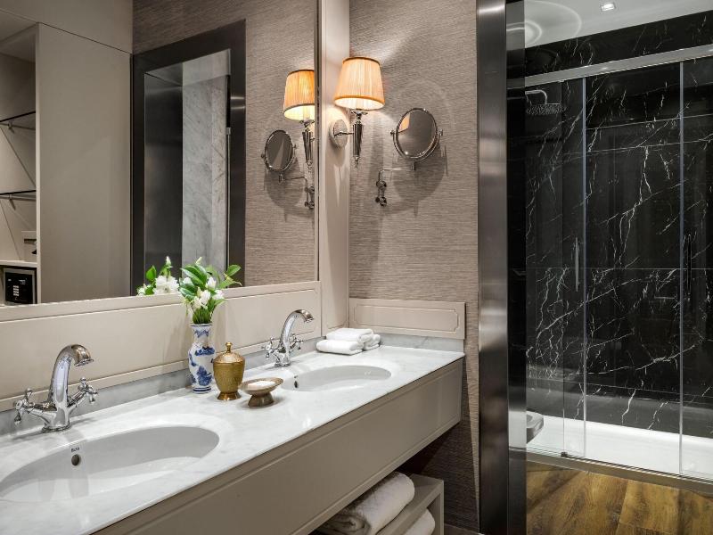 AC Santo Mauro Autograph Collection by Marriott image
