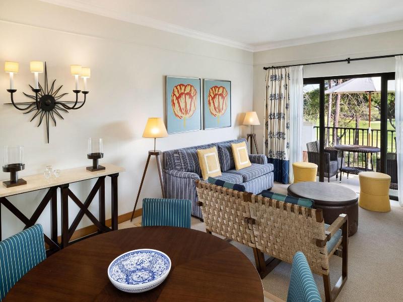 Pine Cliffs Residence image
