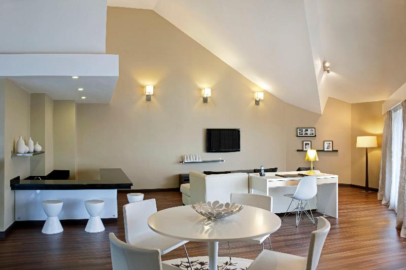 Crowne Plaza Santo Domingo image