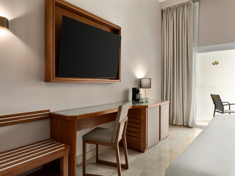 Grand Palladium Palace Resort Spa & Casino All Inc image