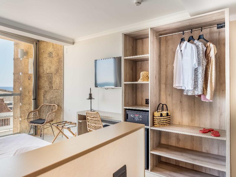 Metropol Hotel image
