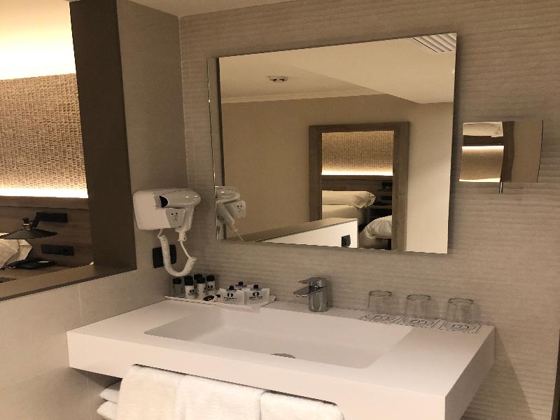 Metropol Hotel image