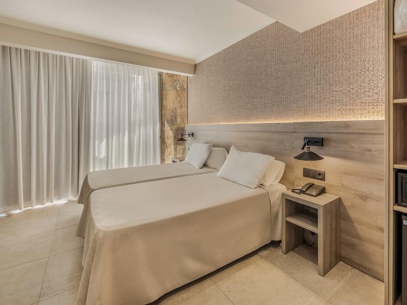 Metropol Hotel image