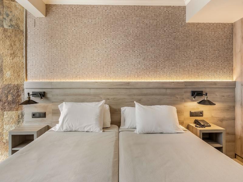 Metropol Hotel image