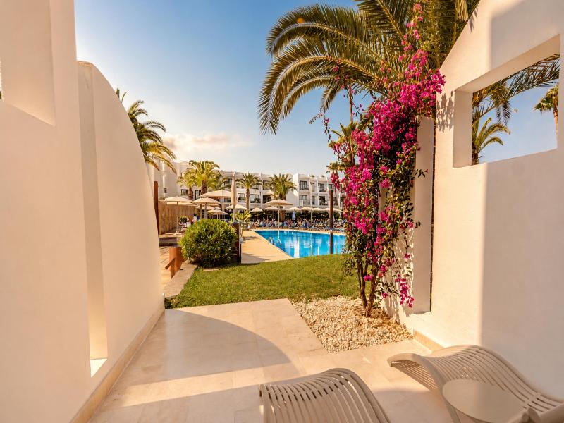 Grand Palladium White Island Resort & Spa image