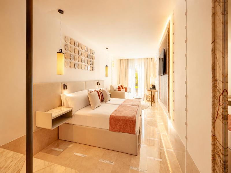 Grand Palladium White Island Resort & Spa image