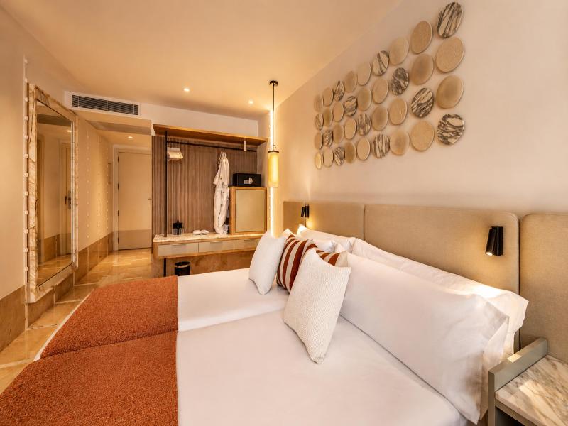 Grand Palladium White Island Resort & Spa image