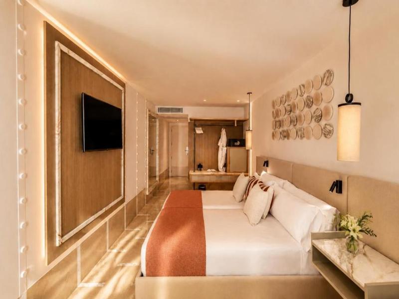Grand Palladium White Island Resort & Spa image