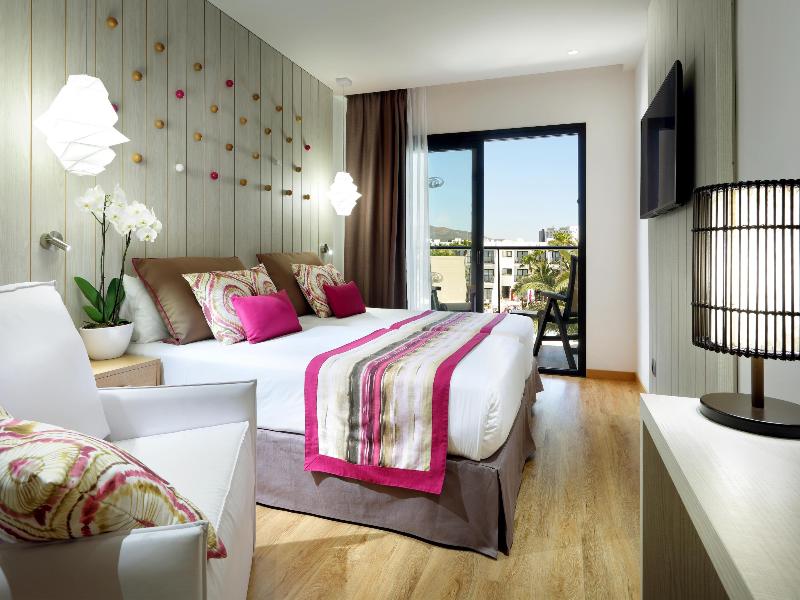 Grand Palladium White Island Resort & Spa image