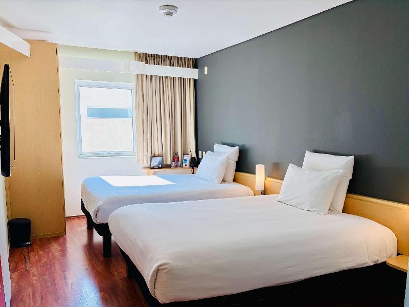Ibis Monterrey Valle  image