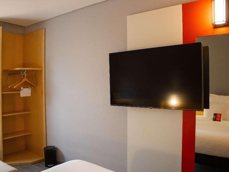Ibis Monterrey Valle  image