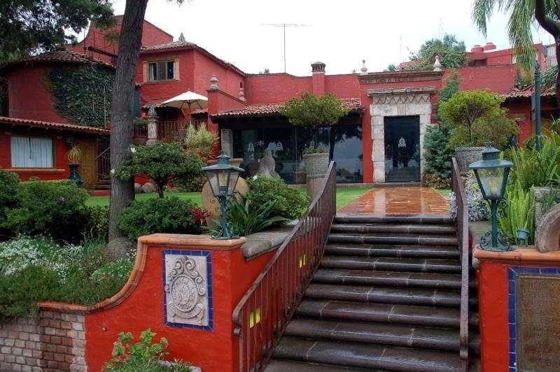 Villa San Jose Hotel AND Suites