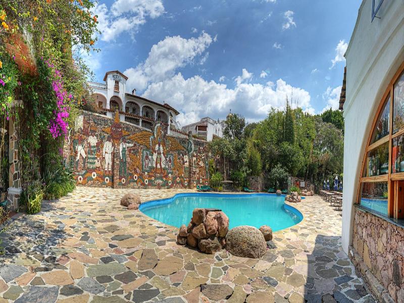 Posada de la Mision image