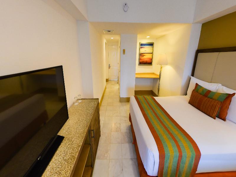 Tesoro Ixtapa Beach Resort image