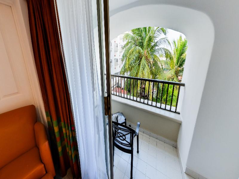 Tesoro Ixtapa Beach Resort image