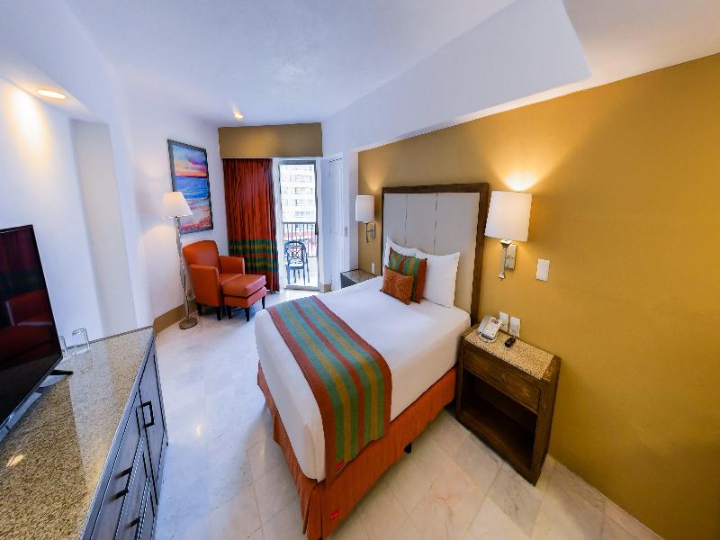 Tesoro Ixtapa Beach Resort image