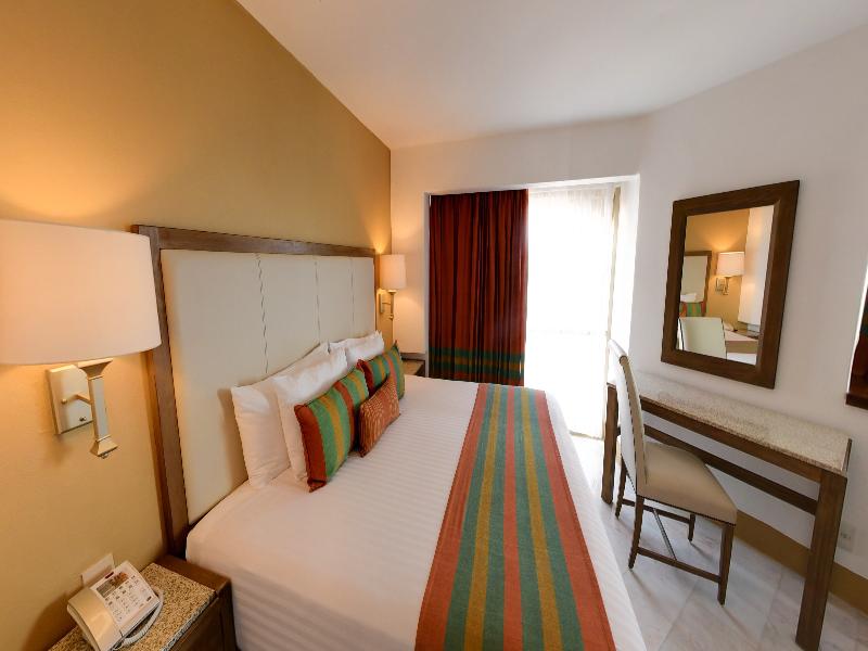 Tesoro Ixtapa Beach Resort image