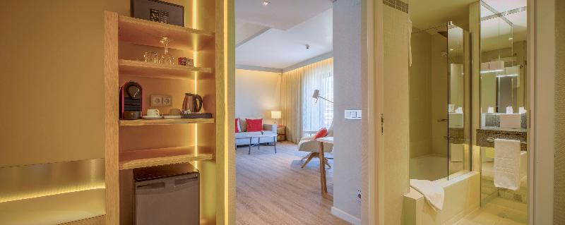 NH Collection Lisboa Liberdade image