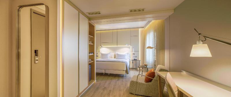 NH Collection Lisboa Liberdade image