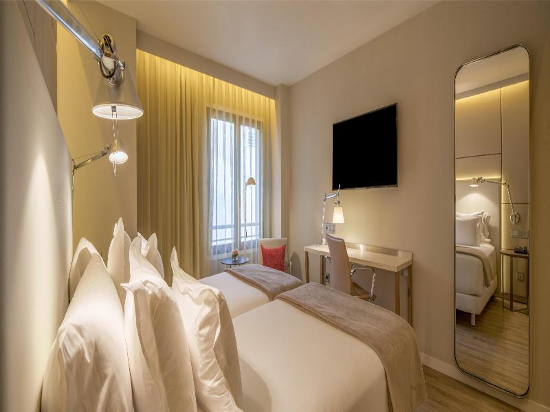 NH Collection Lisboa Liberdade image