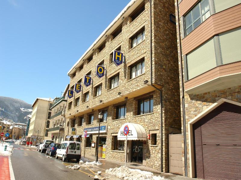 Apartaments Turistics Roc del Castell image