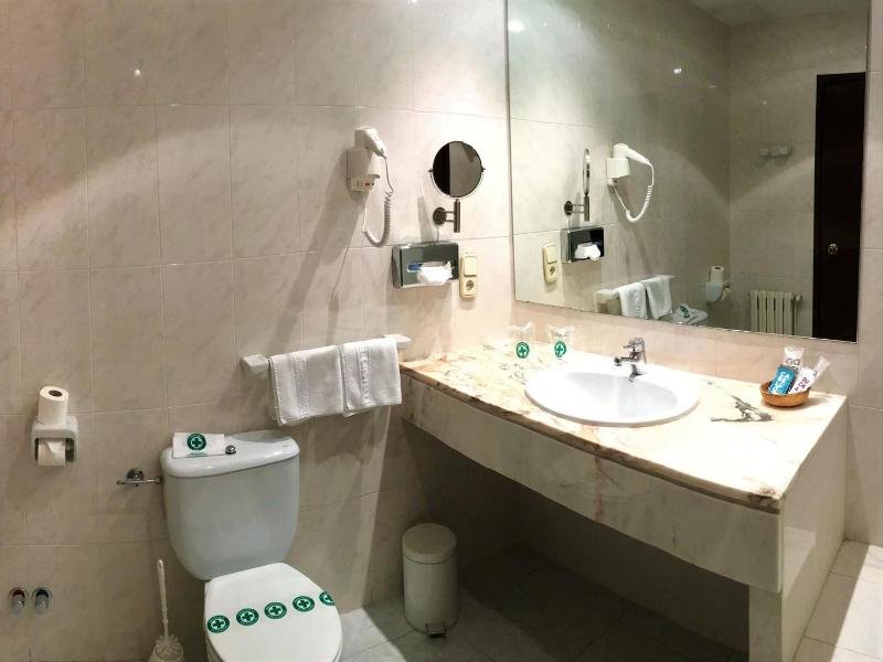 Apartaments Turistics Roc del Castell image