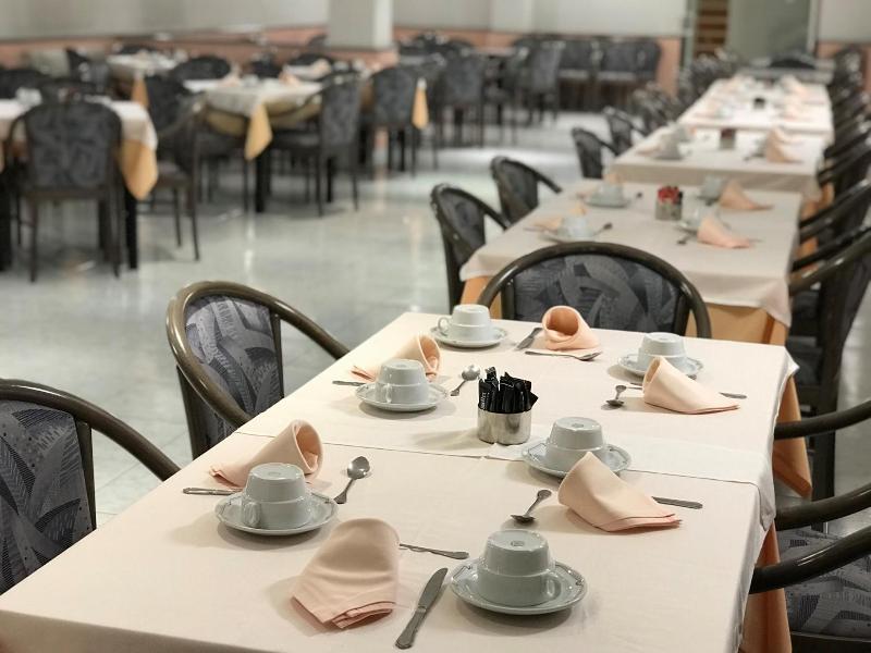 Apartaments Turistics Roc del Castell image