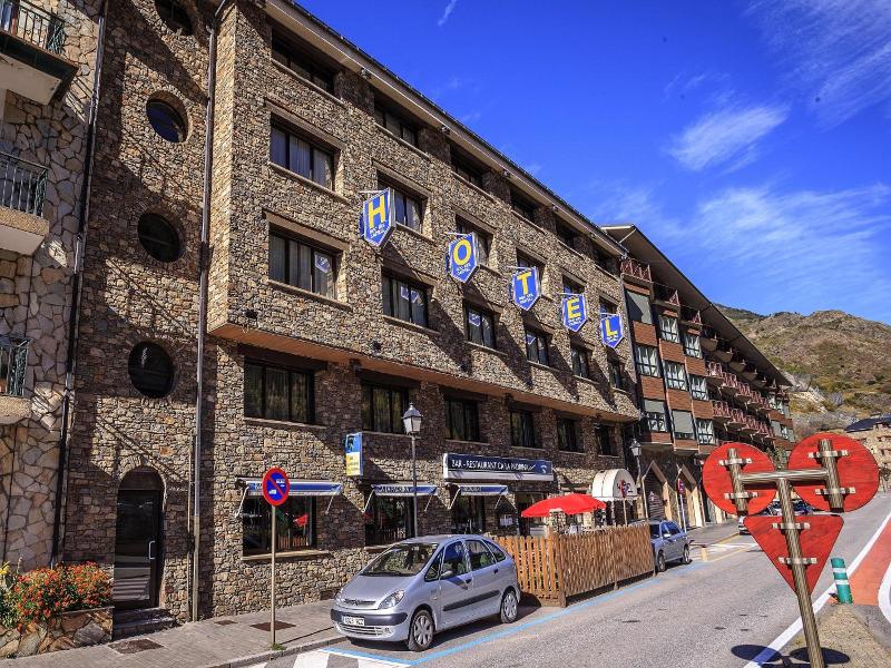 Apartaments Turistics Roc del Castell image