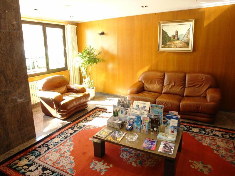 Apartaments Turistics Roc del Castell image