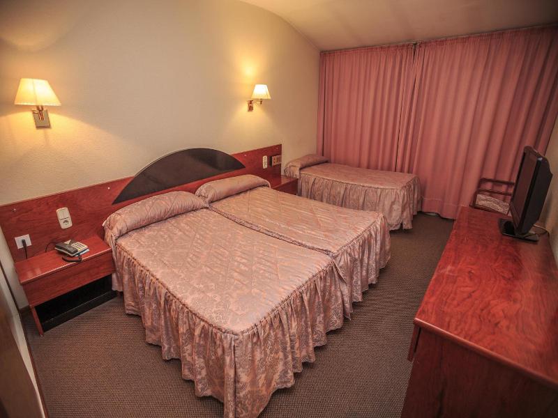 Apartaments Turistics Roc del Castell image